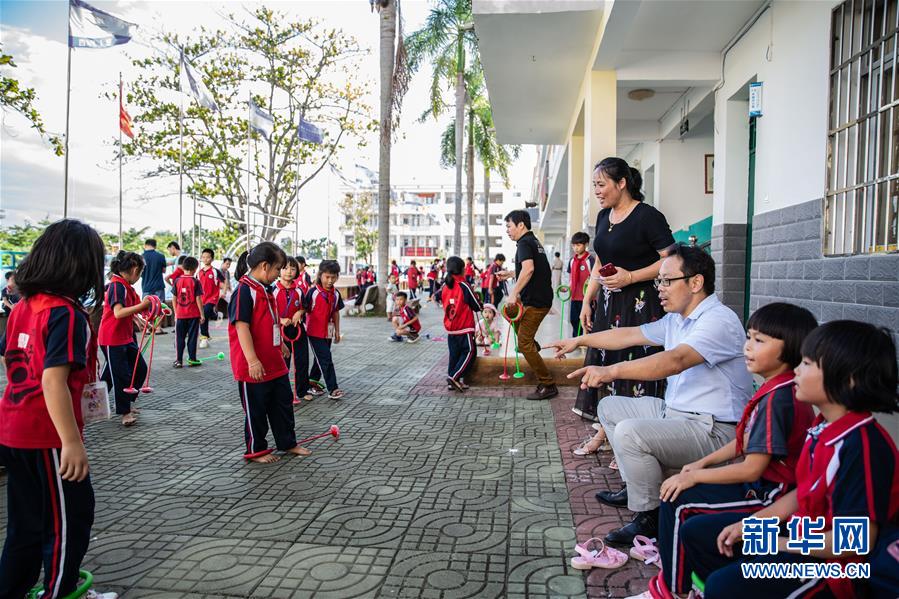 （走向我們的小康生活&middot;圖文互動）（1）從&ldquo;民生之盼&rdquo;到&ldquo;民生之變&rdquo;&mdash;&mdash;海南瞄準&ldquo;痛點&rdquo;發(fā)力建設(shè)幸福家園