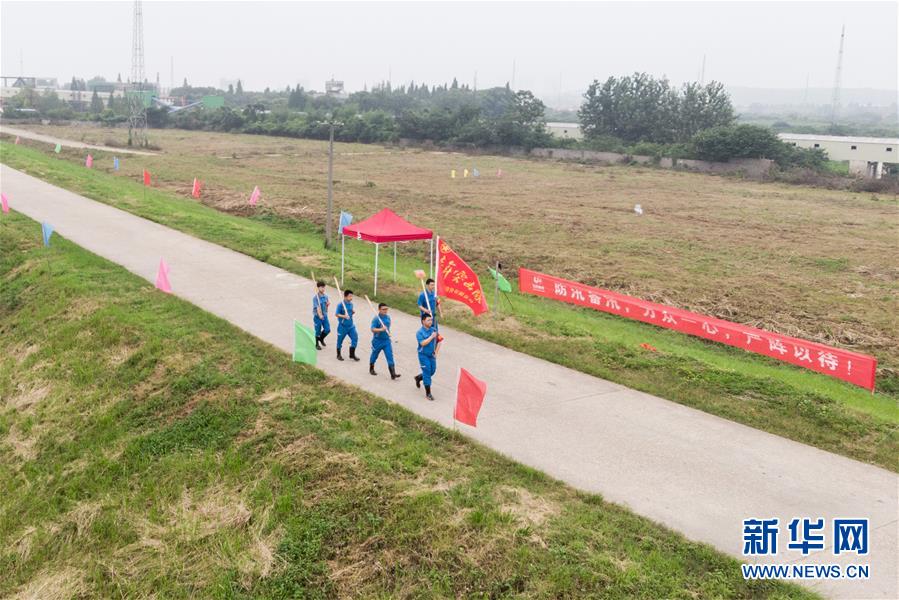 （防汛抗洪&middot;圖文互動(dòng)）（7）在大堤上成長(zhǎng)，為人民守護(hù)&mdash;&mdash;洪水中的青年&ldquo;生力軍&rdquo;