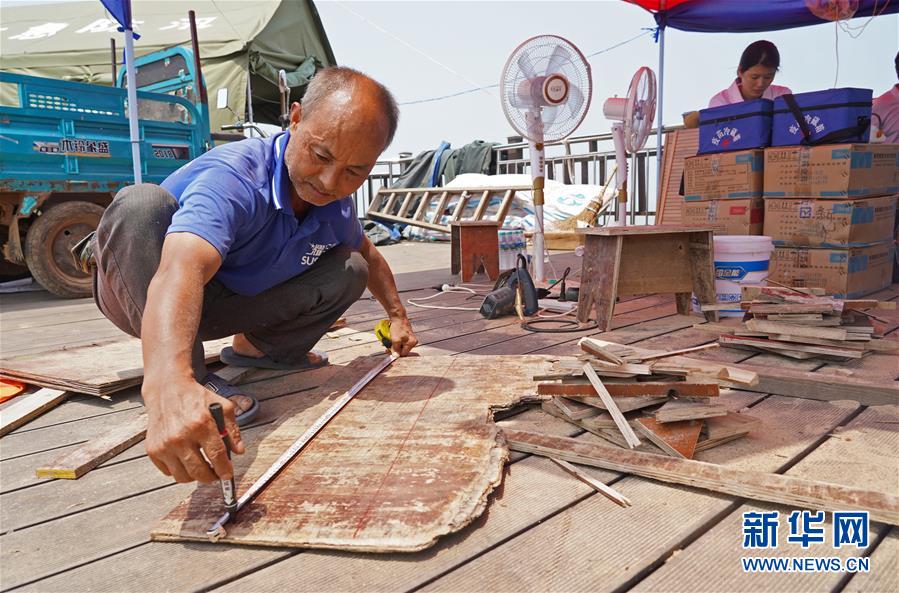 (防汛抗洪·圖文互動(dòng))(2)特寫:康山大堤上的脫貧“守堤人”