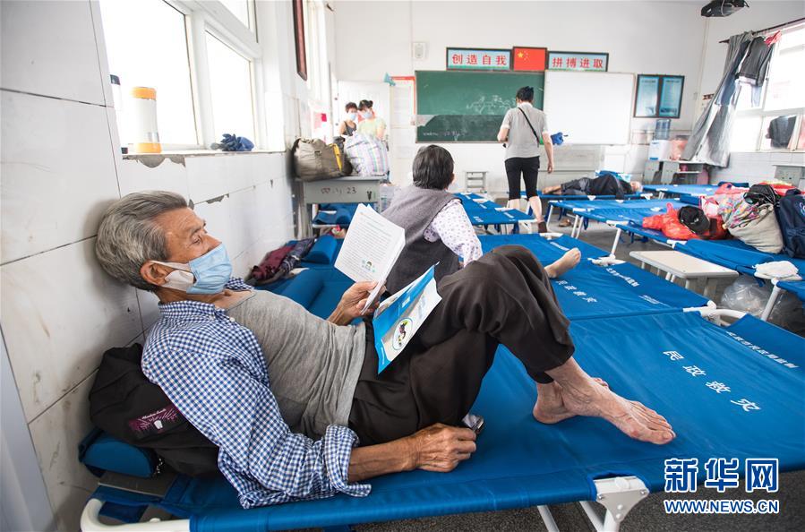 （在習(xí)近平新時(shí)代中國(guó)特色社會(huì)主義思想指引下&mdash;&mdash;新時(shí)代新作為新篇章&middot;習(xí)近平總書(shū)記關(guān)切事&middot;圖文互動(dòng)）（5）戰(zhàn)疫魔,斗洪魔&mdash;&mdash;湖北全力應(yīng)對(duì)防疫、防汛疊加&ldquo;雙考&rdquo;