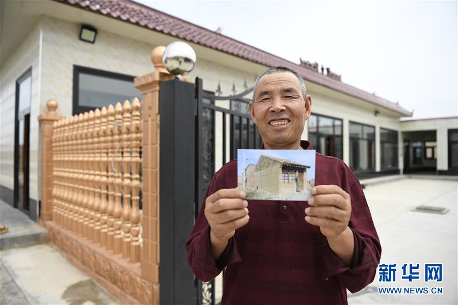 (新華全媒頭條·走向我們的小康生活·圖文互動(dòng))(2)23萬(wàn)人的命運(yùn)轉(zhuǎn)折——我國(guó)最大易地生態(tài)移民安置區(qū)的脫貧密碼