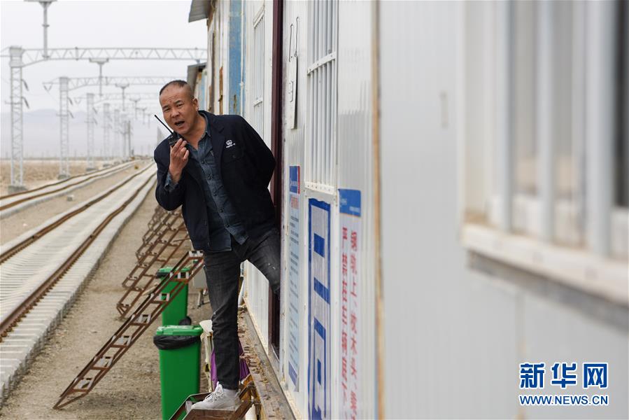 （圖文互動）（5）筑完&ldquo;天路&rdquo;架&ldquo;云梯&rdquo;&mdash;&mdash;鐵路老兵再上高原