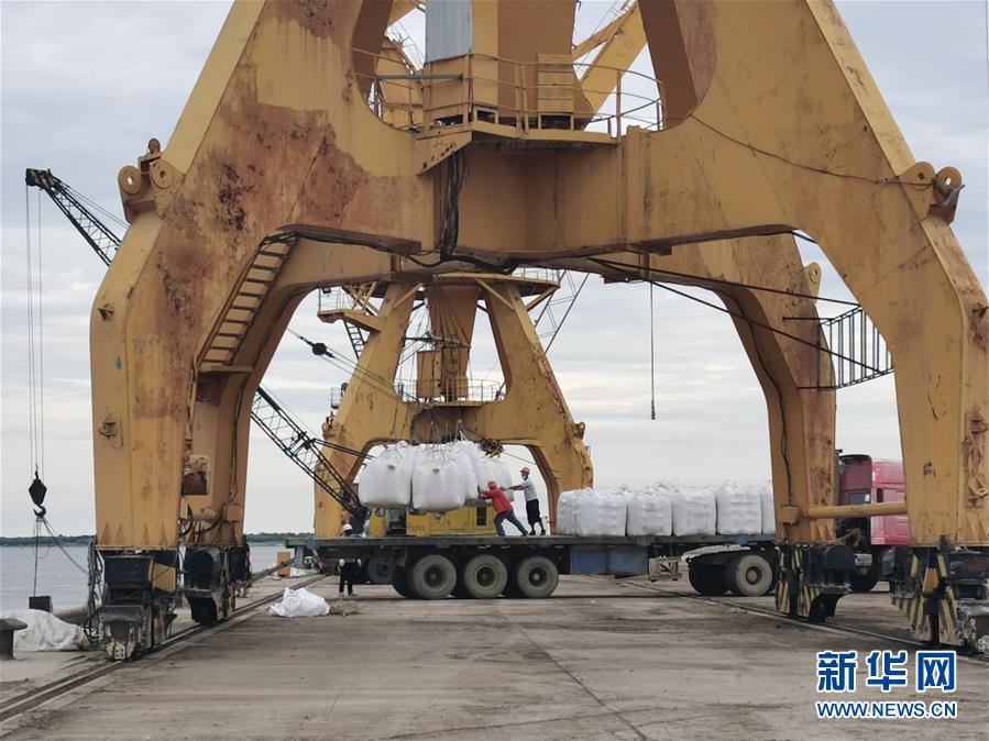 (圖文互動)(2)防疫不松 貿(mào)易暢通——中國“東極”撫遠海關一線見聞