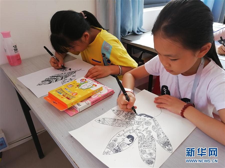 （特別的暑期生活&middot;圖文互動(dòng)）（1）她們的愿望，在這個(gè)假期實(shí)現(xiàn)&mdash;&mdash;廣西隆安易地扶貧搬遷安置區(qū)暑期見聞