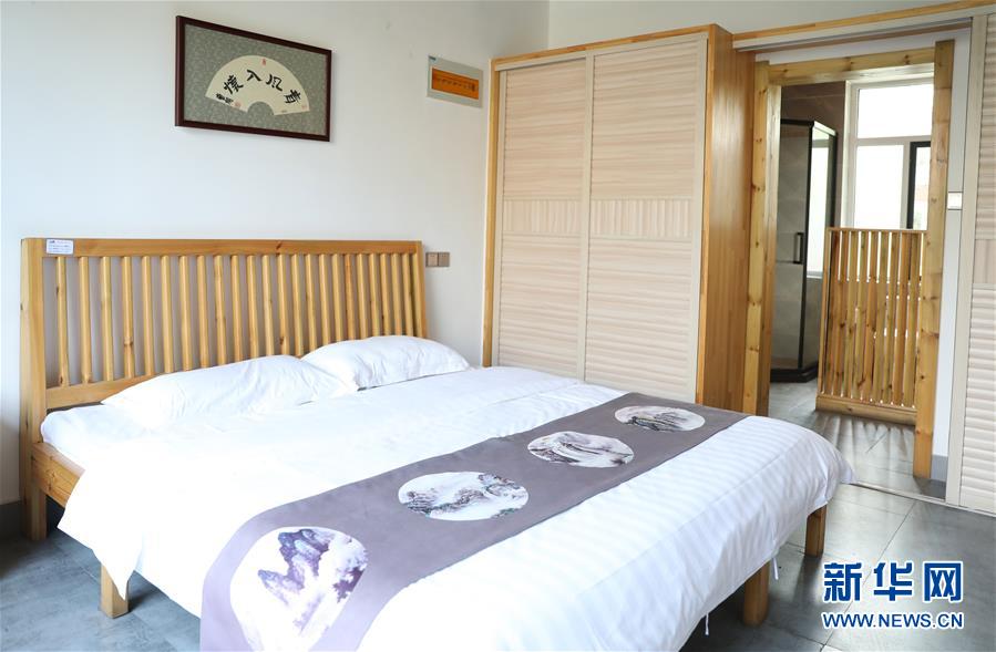 (新華全媒頭條·走向我們的小康生活·圖文互動)(9)“南大荒”變“稻蟹鄉(xiāng)”——資源枯竭型城市盤錦的鄉(xiāng)村振興之路