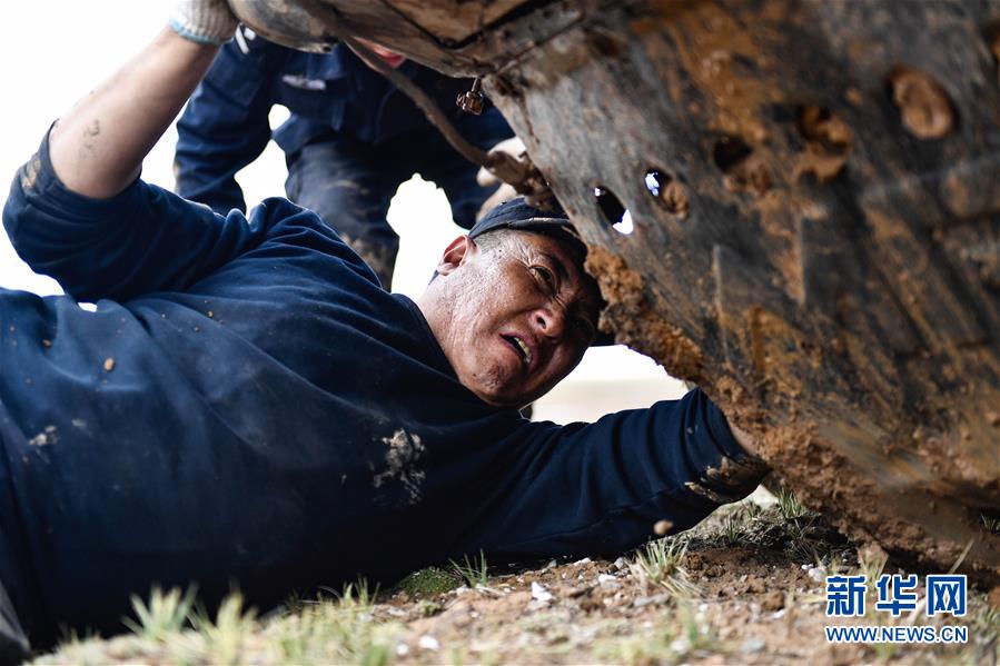 （圖文互動(dòng)）（1）記者手記：可可西里，&ldquo;挪&rdquo;向&ldquo;藏羚羊大產(chǎn)房&rdquo;的14個(gè)半小時(shí)