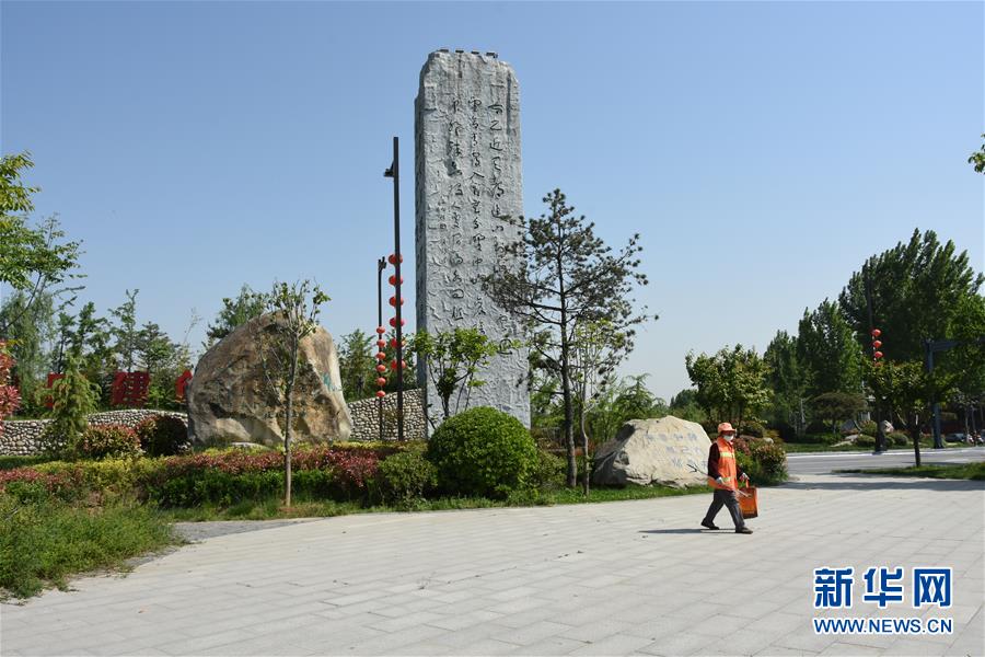 （新華視點&middot;圖文互動）（3）警惕重金&ldquo;移石造景&rdquo;之風(fēng)：有的景觀石一塊逾百萬元