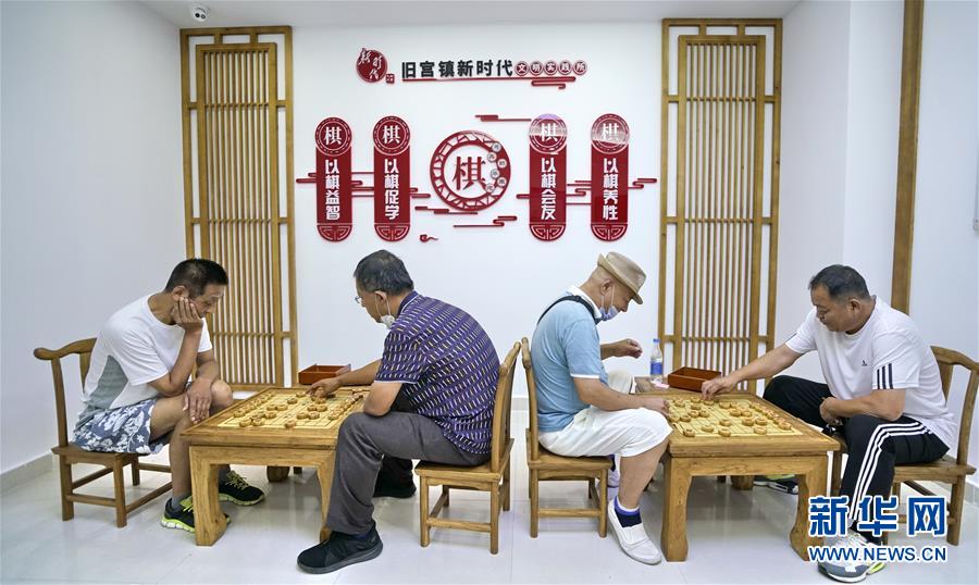 （總書記推動的改革身邊事&middot;文化改革篇）（2）特寫：&ldquo;生活便利了，環(huán)境變美了，人也舒心了&rdquo; &mdash;&mdash;感受基層文明實踐站里的惠民服務(wù)