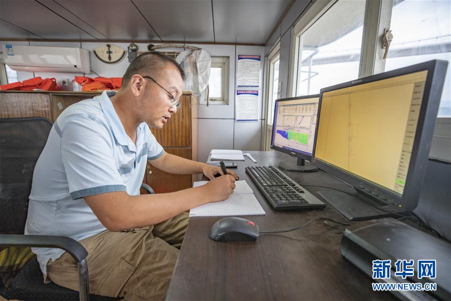 （防汛抗洪&middot;圖文互動(dòng)）（9）筑起防大汛的堅(jiān)強(qiáng)防線&mdash;&mdash;重慶防御長(zhǎng)江、嘉陵江過(guò)境洪峰現(xiàn)場(chǎng)記錄