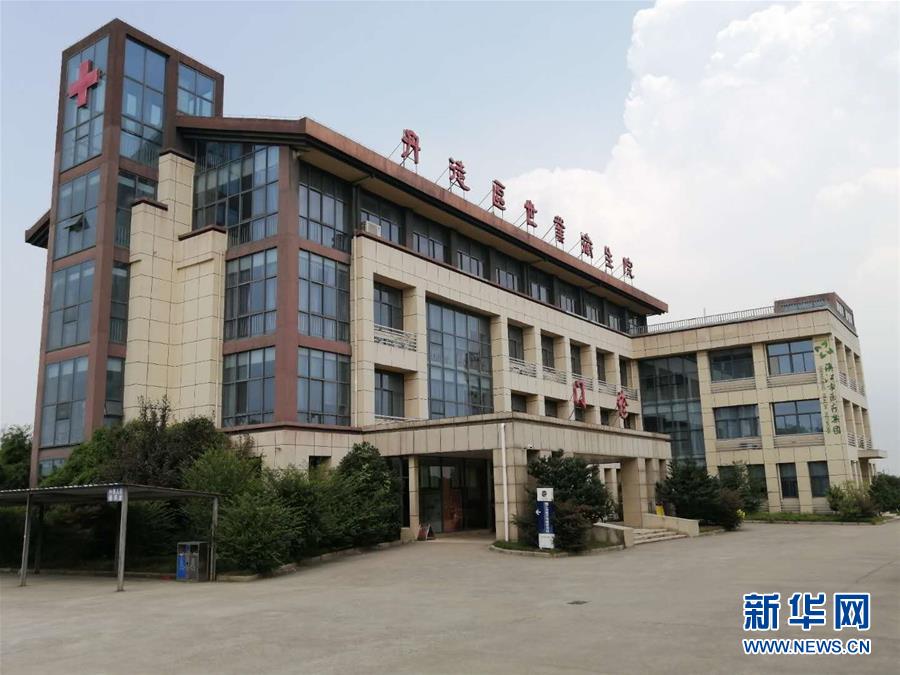 （總書記推動的改革身邊事&middot;醫(yī)療改革篇&middot;圖文互動）（1）特寫：&ldquo;坐堂醫(yī)生&rdquo;變身&ldquo;健康管家&rdquo;&mdash;&mdash;一個鄉(xiāng)鎮(zhèn)家庭醫(yī)生團隊的診療記錄