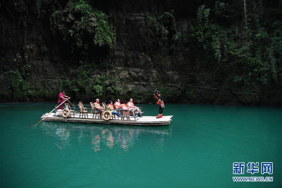 （新華全媒頭條&middot;走向我們的小康生活&middot;圖文互動）（4）大城大鄉(xiāng)的&ldquo;幸福協奏曲&rdquo;&mdash;&mdash;重慶推動高質量發(fā)展創(chuàng)造高品質生活紀事