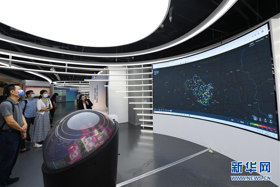 (新華全媒頭條·圖文互動)(8)“繡”出古都新生活——城市精細(xì)化治理的北京探索