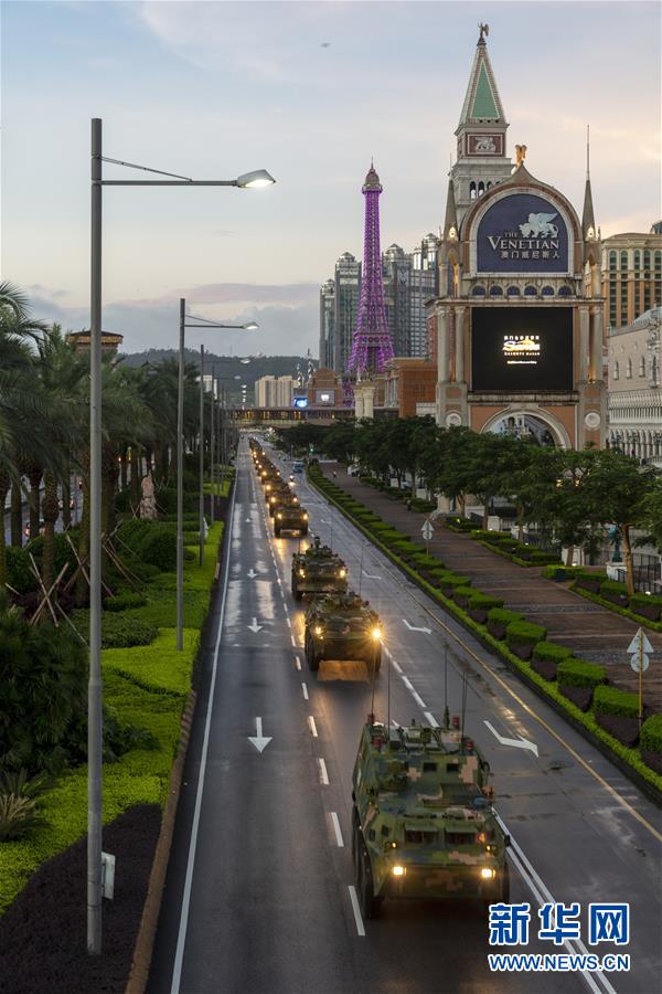 （在習(xí)近平強(qiáng)軍思想指引下&middot;我們?cè)趹?zhàn)位報(bào)告&middot;圖文互動(dòng)）（3）駐澳門(mén)部隊(duì)：濠江之畔，最可愛(ài)的人