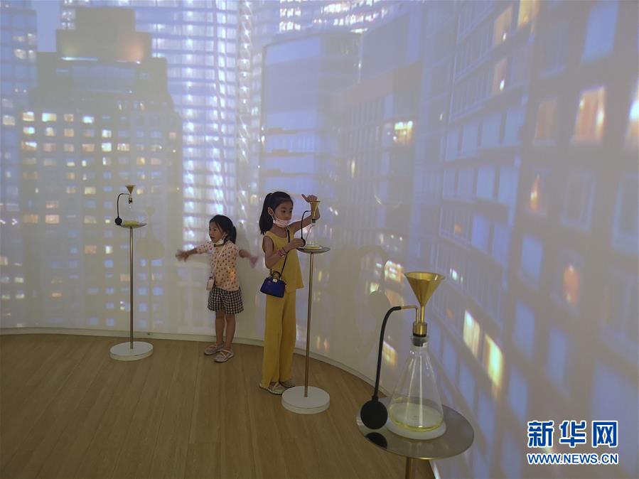 （在習(xí)近平新時(shí)代中國(guó)特色社會(huì)主義思想指引下&mdash;&mdash;新時(shí)代新作為新篇章&middot;習(xí)近平總書(shū)記關(guān)切事&middot;圖文互動(dòng)）（5）消費(fèi)回暖市聲新&mdash;&mdash;內(nèi)需動(dòng)力不斷釋放的市場(chǎng)觀察