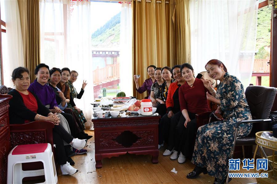 （鄉(xiāng)村振興&middot;圖文互動(dòng)）（3）村里來(lái)了位&ldquo;掏糞書(shū)記&rdquo;