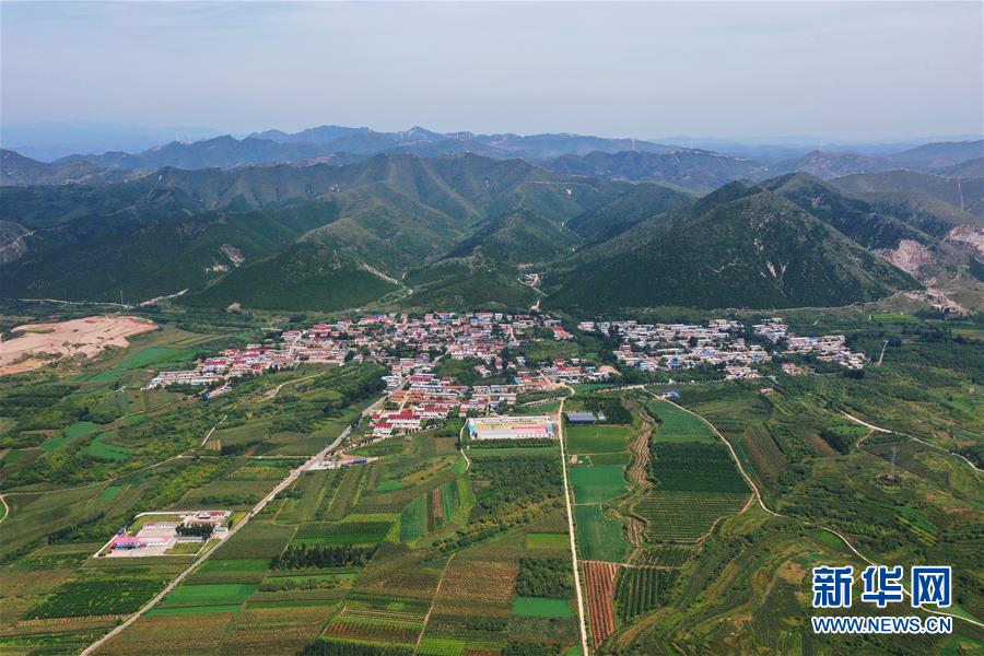 （新華全媒頭條&middot;走向我們的小康生活&middot;圖文互動）（13）長城腳下，小康村串成&ldquo;珍珠鏈&rdquo;