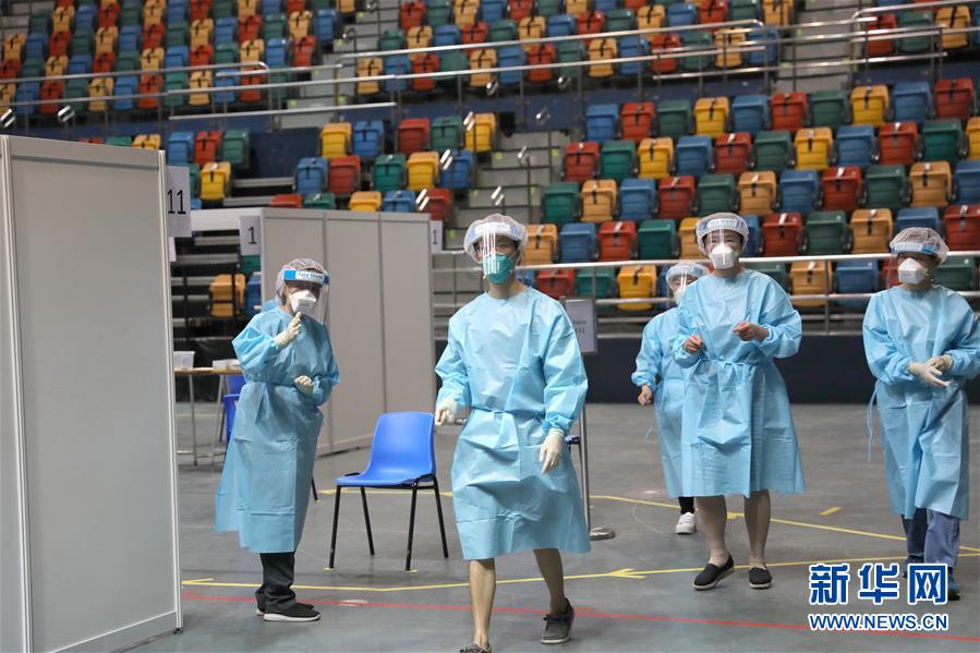 （圖文互動(dòng)）（2）&ldquo;身為醫(yī)護(hù)人員一分子，應(yīng)該出來(lái)幫忙&rdquo;&mdash;&mdash;參與新冠病毒社區(qū)檢測(cè)的香港醫(yī)護(hù)人員速寫(xiě)