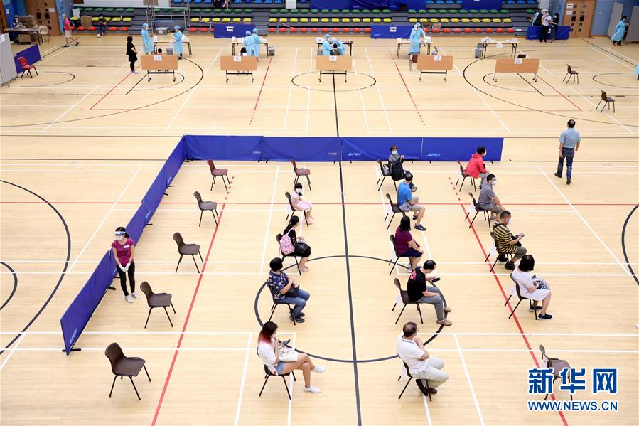 （圖文互動(dòng)）（3）&ldquo;身為醫(yī)護(hù)人員一分子，應(yīng)該出來(lái)幫忙&rdquo;&mdash;&mdash;參與新冠病毒社區(qū)檢測(cè)的香港醫(yī)護(hù)人員速寫(xiě)