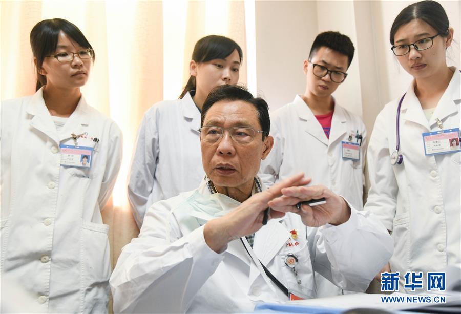 （圖文互動(dòng)）（5）敢醫(yī)敢言，生命至上&mdash;&mdash;記&ldquo;共和國勛章&rdquo;獲得者鐘南山