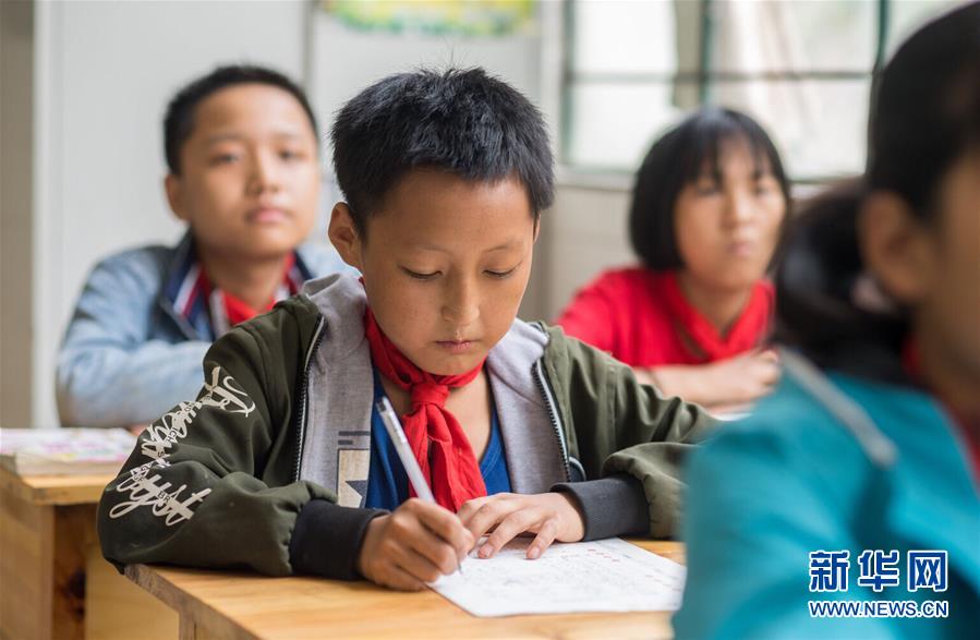 （新華全媒頭條&middot;決戰(zhàn)決勝脫貧攻堅(jiān)&middot;督戰(zhàn)未摘帽貧困縣&middot;圖文互動(dòng)）（11）不獲全勝，決不收兵&mdash;&mdash;全國52個(gè)掛牌督戰(zhàn)貧困縣脫貧攻堅(jiān)紀(jì)實(shí)