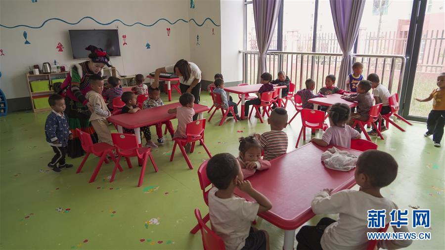 (新華全媒頭條·決戰(zhàn)決勝脫貧攻堅(jiān)·督戰(zhàn)未摘帽貧困縣·圖文互動(dòng))(2)苦蕎花開(kāi)大涼山——四川7個(gè)未摘帽縣脫貧攻堅(jiān)一線觀察