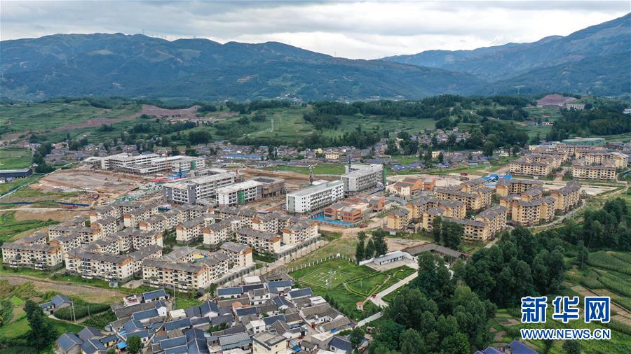 (新華全媒頭條·決戰(zhàn)決勝脫貧攻堅(jiān)·督戰(zhàn)未摘帽貧困縣·圖文互動(dòng))(7)苦蕎花開(kāi)大涼山——四川7個(gè)未摘帽縣脫貧攻堅(jiān)一線觀察