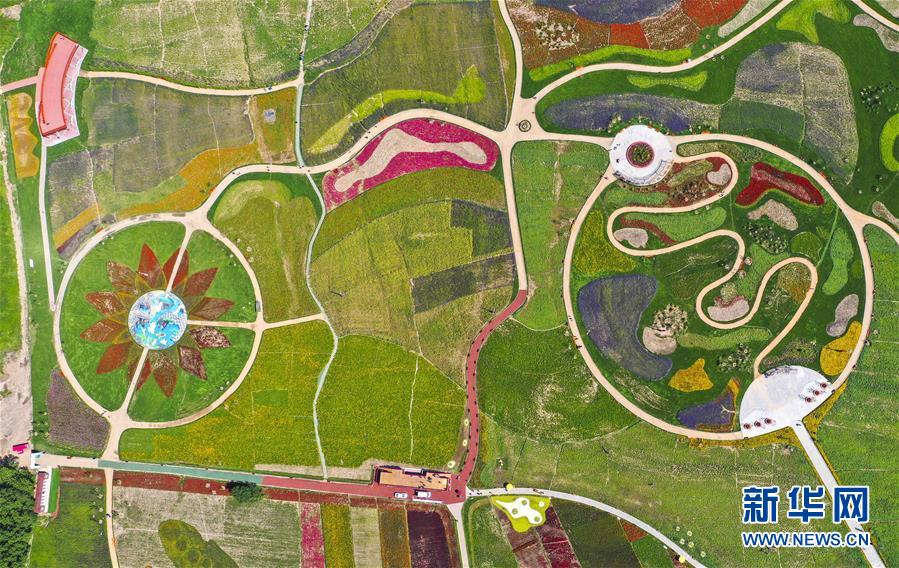 （新華全媒頭條&middot;走向我們的小康生活&middot;圖文互動）（2）黑土地上是我家&mdash;&mdash;在吉林，一瞥中國東北鄉(xiāng)村美麗未來