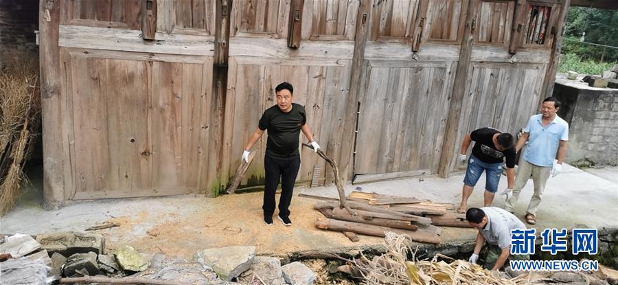 （新華全媒頭條&middot;決戰(zhàn)決勝脫貧攻堅(jiān)&middot;督戰(zhàn)未摘帽貧困縣&middot;圖文互動）（3）把&ldquo;最能打的人&rdquo;放在最需要的地方&mdash;&mdash;聚焦貴州未脫貧縣里的&ldquo;助攻干部&rdquo;