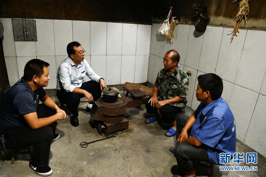 （新華全媒頭條&middot;決戰(zhàn)決勝脫貧攻堅(jiān)&middot;督戰(zhàn)未摘帽貧困縣&middot;圖文互動）（7）把&ldquo;最能打的人&rdquo;放在最需要的地方&mdash;&mdash;聚焦貴州未脫貧縣里的&ldquo;助攻干部&rdquo;