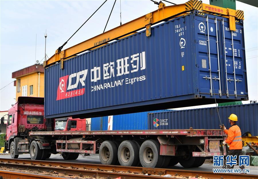 （特區(qū)40年?圖文互動(dòng)）（1）廈庇五洲客 門納萬頃濤&mdash;&mdash;廈門經(jīng)濟(jì)特區(qū)40年發(fā)展紀(jì)實(shí)