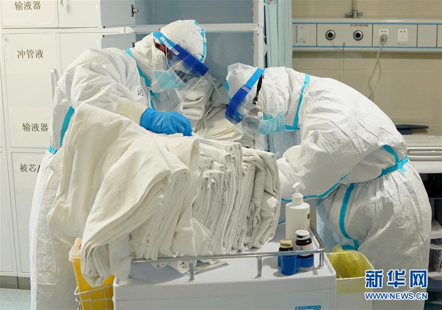 (抗疫一線醫(yī)務人員英雄群體·圖文互動)(5)同濟醫(yī)院“尖刀連”:決戰(zhàn)在“新冠重癥高地”