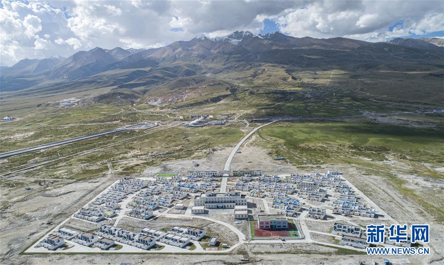 （新華全媒頭條&middot;走向我們的小康生活&middot;圖文互動(dòng)）（1）扎西德勒，我們的新家園&mdash;&mdash;西藏易地扶貧搬遷搬出幸福美好新生活