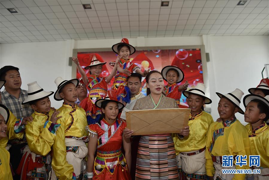 (集中連片特困地區(qū)貧困村調(diào)研行·圖文互動)(1)長江源村人的兩個(gè)家和幸福夢——青海格爾木市長江源村脫貧調(diào)查