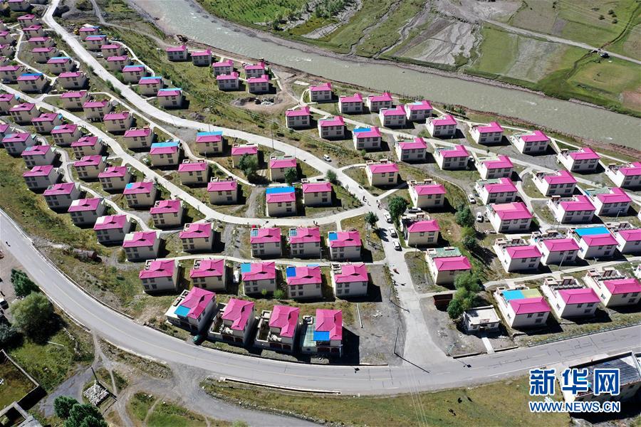 (西藏昌都解放70周年·圖文互動(dòng))(6)高原小鎮(zhèn)“搬”來一家“商業(yè)綜合體”