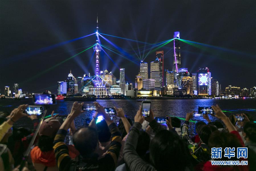 （新華全媒頭條&middot;圖文互動）（5）流動中國折射復蘇新氣象&mdash;&mdash;透視&ldquo;十一&rdquo;黃金周