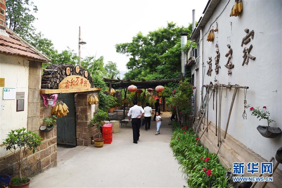 (決戰(zhàn)決勝脫貧攻堅(jiān)·圖文互動(dòng))(4)“講好紅色故事”也能脫貧攻堅(jiān)——紅嫂故里山東沂水縣桃棵子村“紅色扶貧”蹲點(diǎn)手記