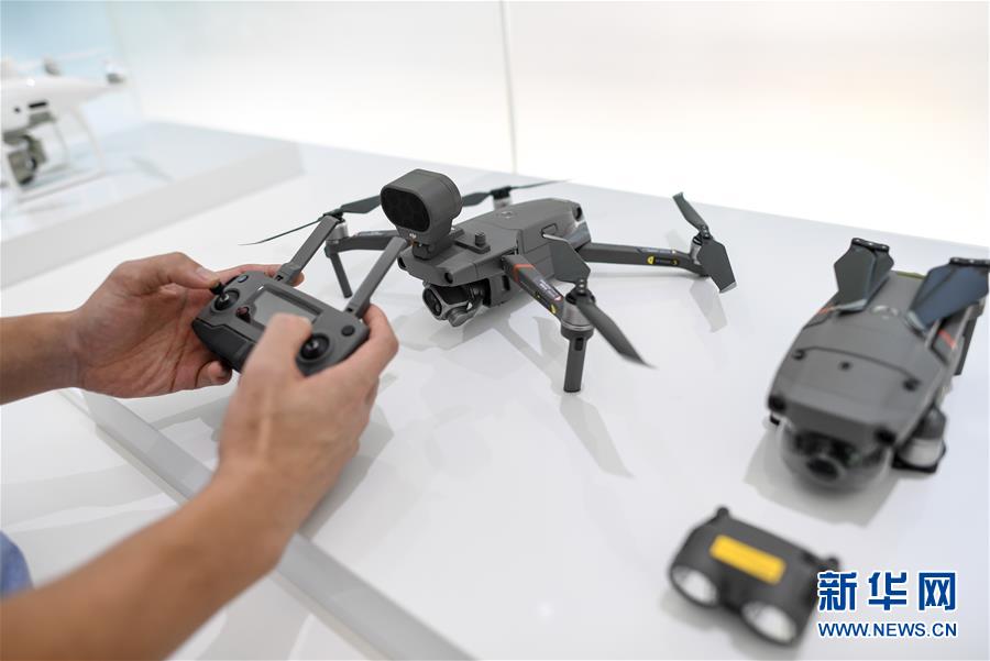 （在習近平新時代中國特色社會主義思想指引下&mdash;&mdash;新時代新作為新篇章&middot;習近平總書記關(guān)切事&middot;圖文互動）（7）我家大門常打開&mdash;&mdash;經(jīng)濟特區(qū)全方位對外開放故事