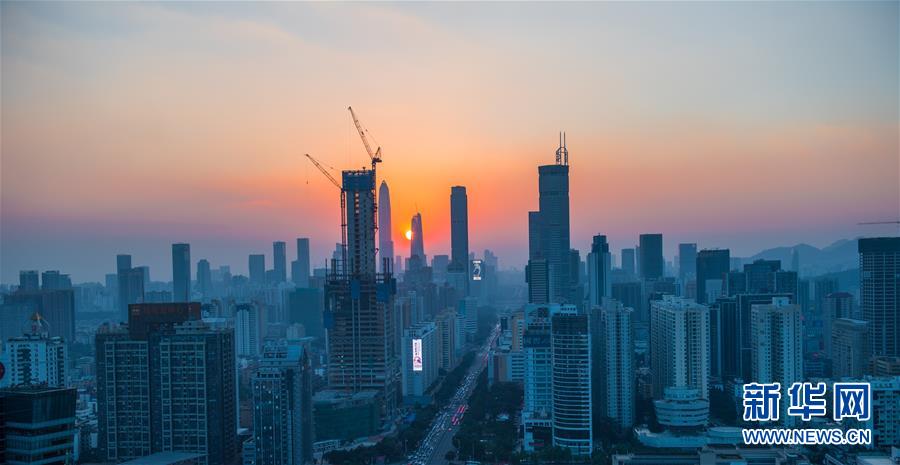 （在習近平新時代中國特色社會主義思想指引下&mdash;&mdash;新時代新作為新篇章&middot;習近平總書記關(guān)切事&middot;圖文互動）（11）我家大門常打開&mdash;&mdash;經(jīng)濟特區(qū)全方位對外開放故事