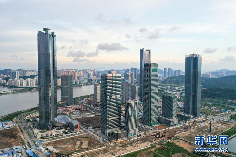 （在習近平新時代中國特色社會主義思想指引下&mdash;&mdash;新時代新作為新篇章&middot;習近平總書記關(guān)切事&middot;圖文互動）（13）我家大門常打開&mdash;&mdash;經(jīng)濟特區(qū)全方位對外開放故事