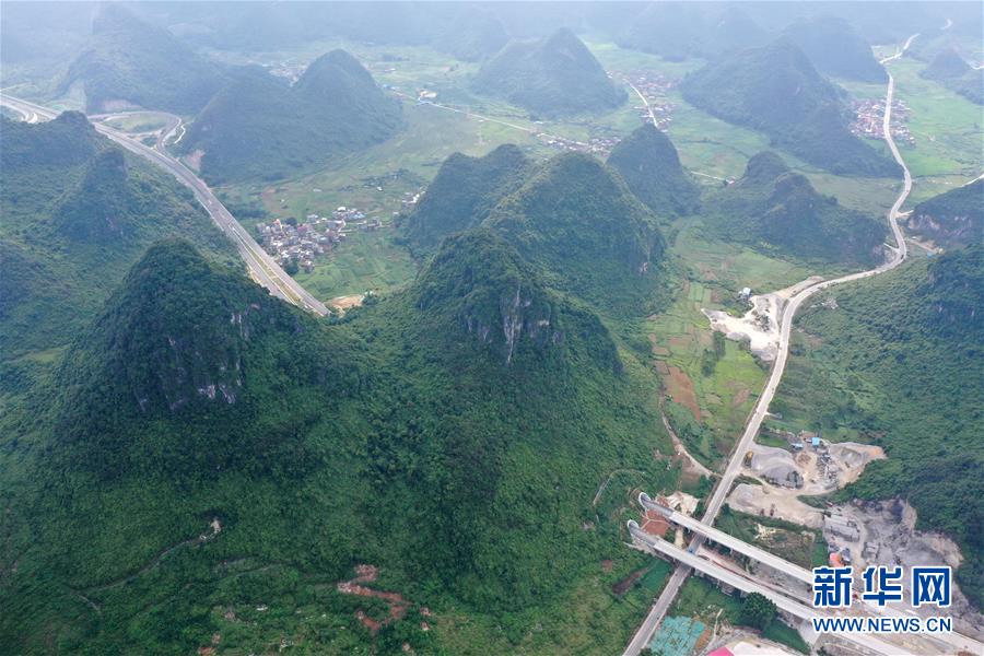 (新華全媒頭條·圖文互動(dòng))(11)“石山王國”筑路記