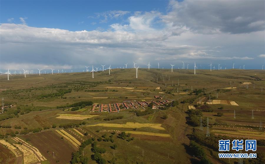 (新華全媒頭條·圖文互動(dòng))(2)擘畫新藍(lán)圖 開啟新征程——寫在黨的十九屆五中全會(huì)召開之際