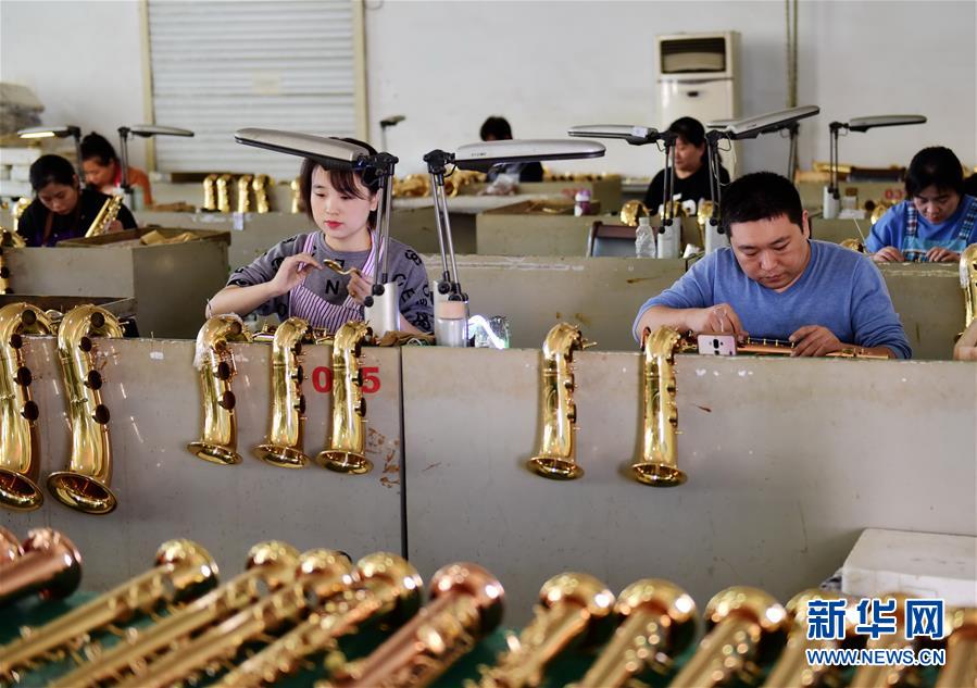 (全面建成小康社會(huì)“百城千縣萬(wàn)村調(diào)研行”·圖文互動(dòng))(4)河北周窩:“音樂(lè)小鎮(zhèn)”奏響鄉(xiāng)村振興協(xié)奏曲