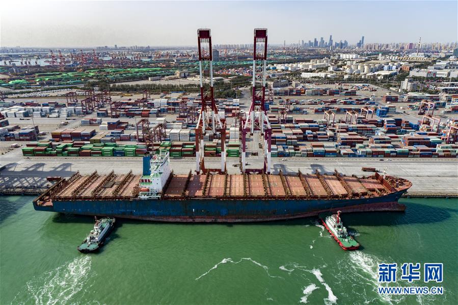 （新華全媒頭條&middot;圖文互動(dòng)）（7）歷史交匯點(diǎn)上的宏偉藍(lán)圖 &mdash;&mdash;《中共中央關(guān)于制定國(guó)民經(jīng)濟(jì)和社會(huì)發(fā)展第十四個(gè)五年規(guī)劃和二〇三五年遠(yuǎn)景目標(biāo)的建議》誕生記