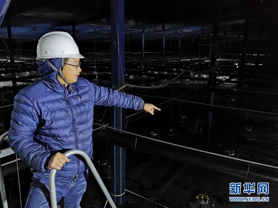 （青春的夢(mèng)想 青春的奮斗&middot;圖文互動(dòng)）（2）年輕，就要無悔擔(dān)當(dāng)&mdash;&mdash;青春在奉獻(xiàn)中閃光