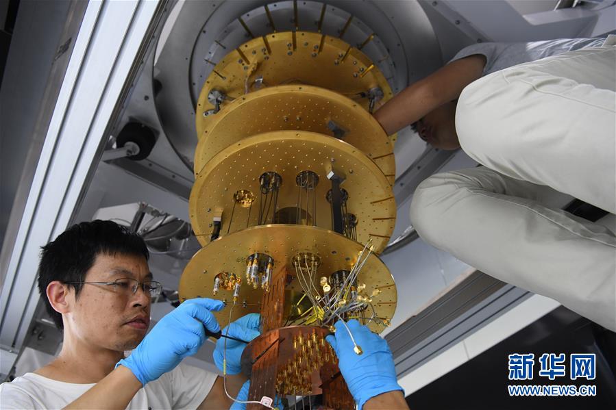 （青春的夢(mèng)想 青春的奮斗&middot;圖文互動(dòng)）（4）年輕，就要無悔擔(dān)當(dāng)&mdash;&mdash;青春在奉獻(xiàn)中閃光