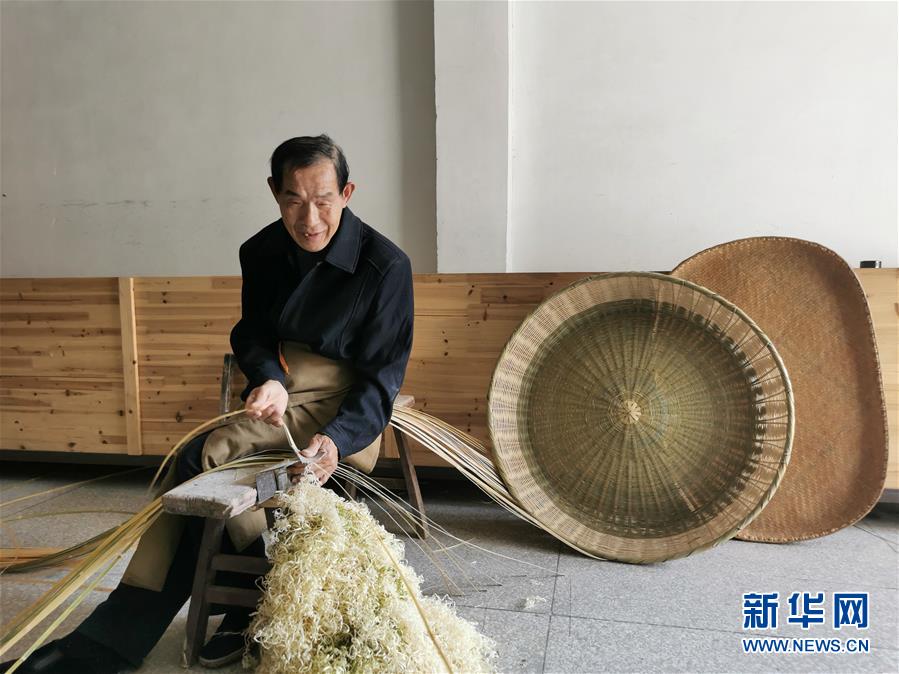 （決戰(zhàn)決勝脫貧攻堅(jiān)&middot;圖文互動(dòng)）（4）咬定&ldquo;茶&rdquo;山不放松&mdash;&mdash;安徽大別山區(qū)石佛村依靠茶產(chǎn)業(yè)脫貧致富見(jiàn)聞