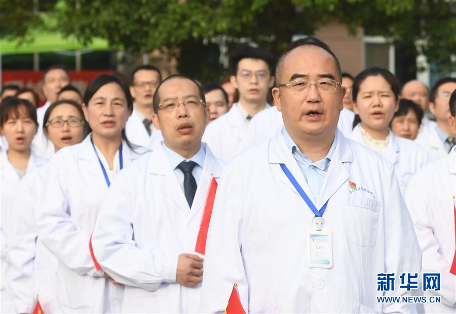 （抗疫先進(jìn)事跡&middot;圖文互動(dòng)）（2）張定宇：疫情&ldquo;暴風(fēng)眼&rdquo;里，&ldquo;漸凍&rdquo;之軀與時(shí)間賽跑