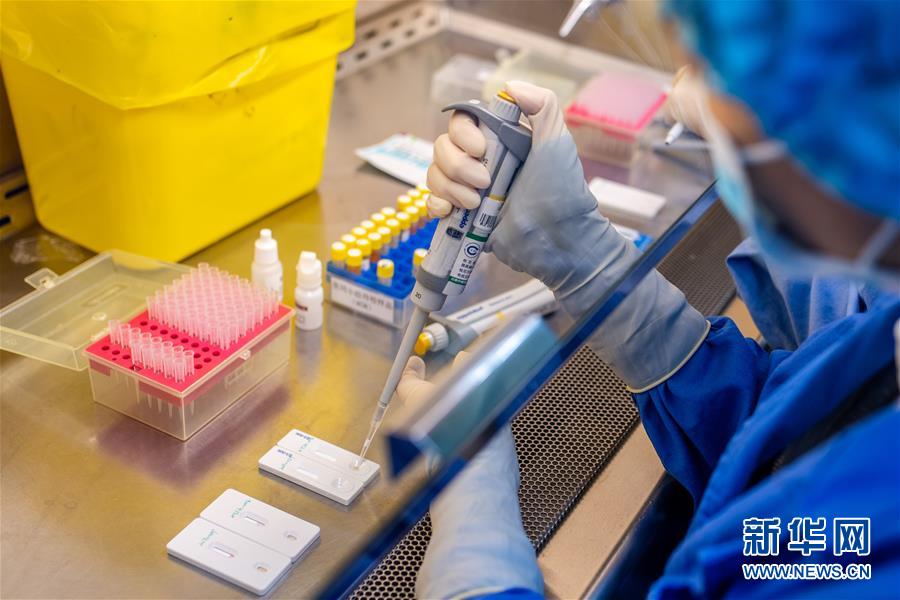 （新華全媒頭條&middot;圖文互動(dòng)）（5）不放棄每一位病患&mdash;&mdash;抗艾一線工作者群像掃描