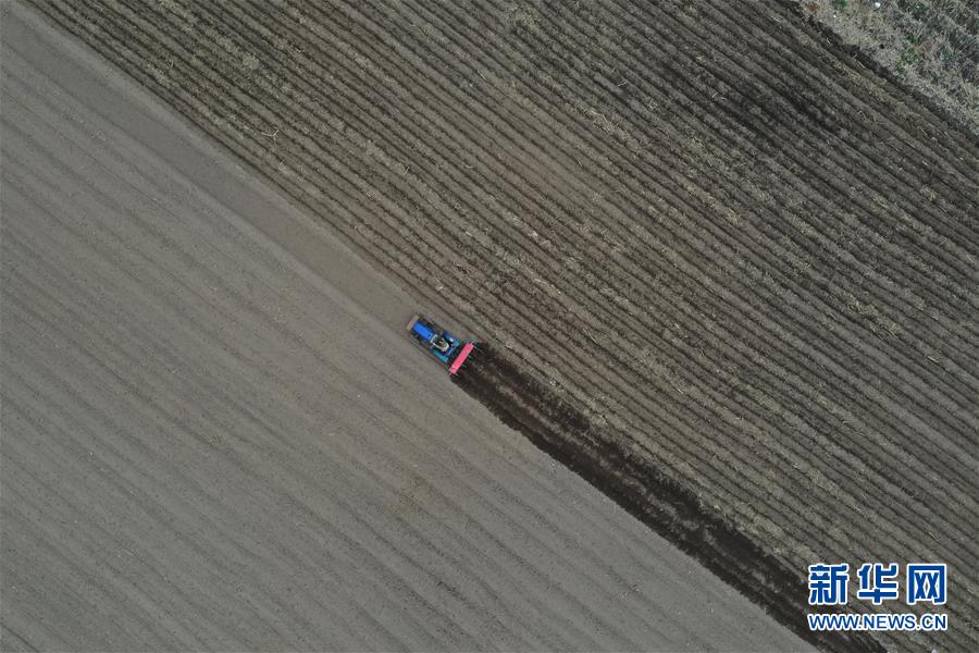 （新華全媒頭條&middot;兩會特別報道&middot;圖文互動）（5）守住底線 穩(wěn)中求進&mdash;&mdash;從全國兩會看&ldquo;六穩(wěn)&rdquo;&ldquo;六保&rdquo;如何發(fā)力