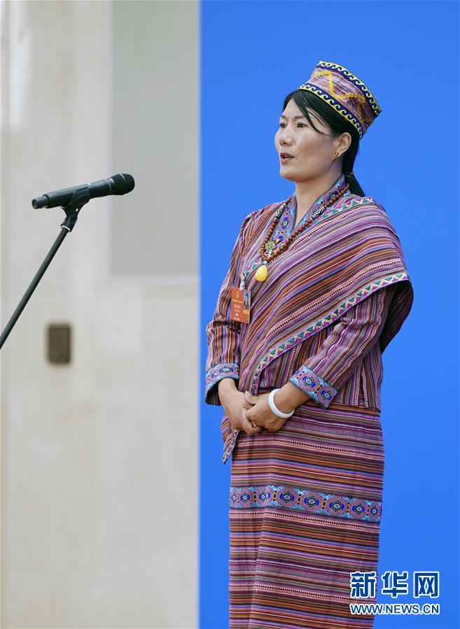 （新華全媒頭條&middot;兩會特別報道&middot;圖文互動）（6）凝聚起決戰(zhàn)決勝的人民偉力&mdash;&mdash;2020年全國兩會巡禮